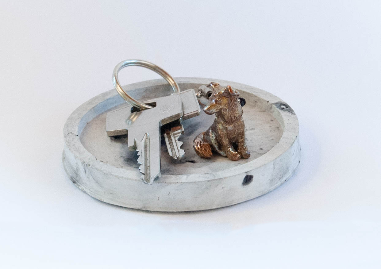 Precíziós öntéssel készült border collie figura.