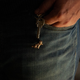 Precíziós öntéssel készült havanese kutya figura.